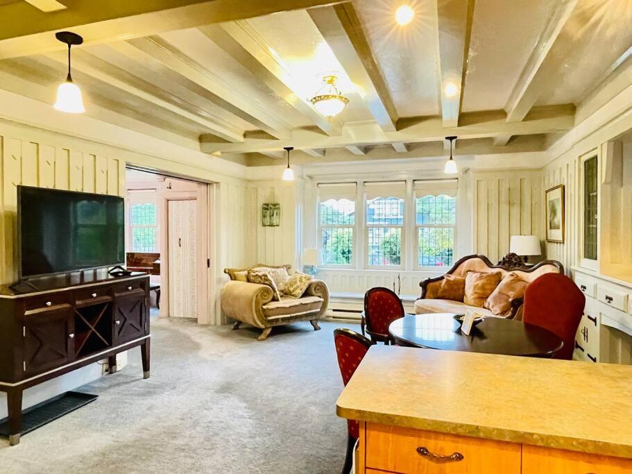 Parlor Suite In Heritage Manor, Fairfield, Near Dt Victoria Eksteriør bilde